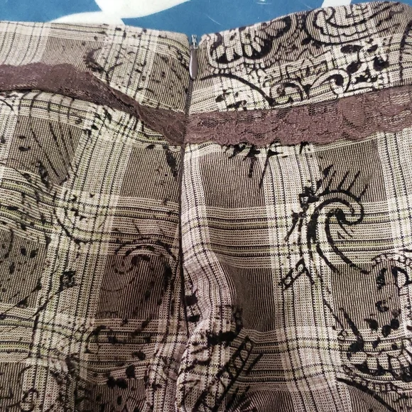 Skirt Size 10 - Picture 6 of 9